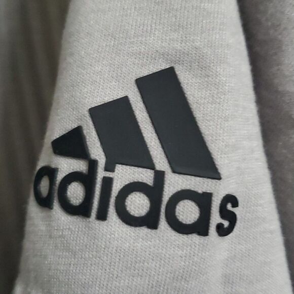 Adidas top women’s size medium grey shirt Adidas logo thin fabric game d… - Picture 6 of 13